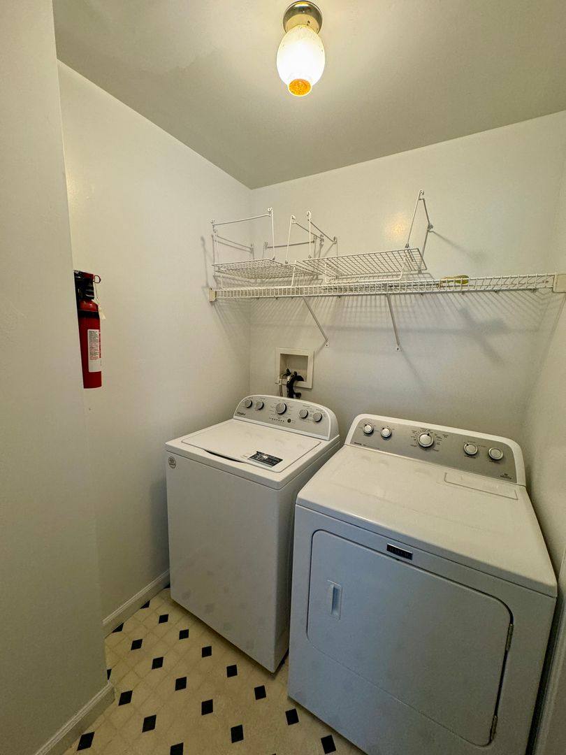 House for rent at 809 Rockwood Dr, Elizabethtown, PA 17022