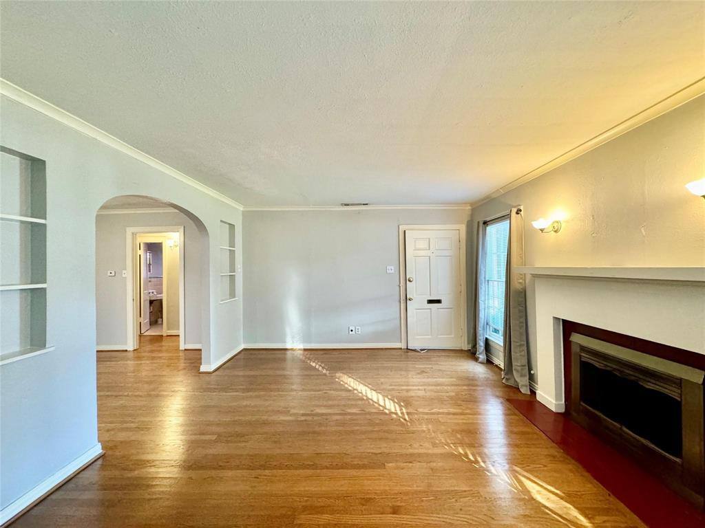 Apartment for rent at 5511 Longview St, Dallas, TX 75206