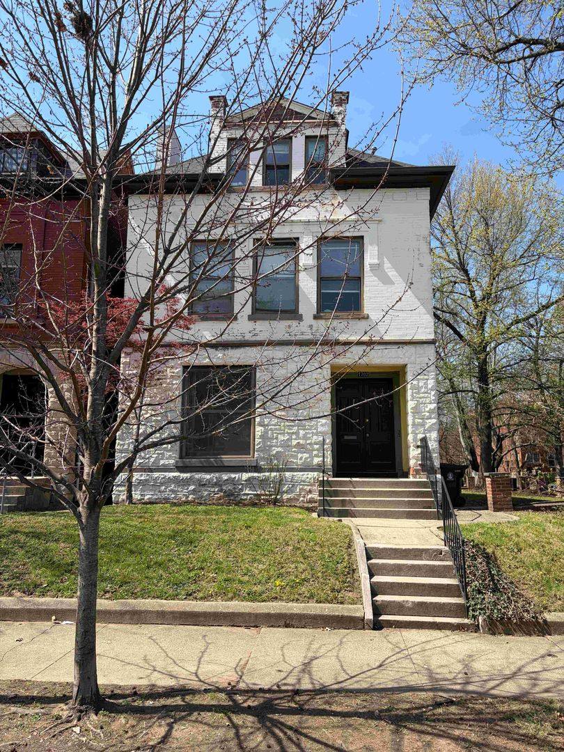 Apartment for rent at 1702 S 2nd St, Louisville, KY 40208