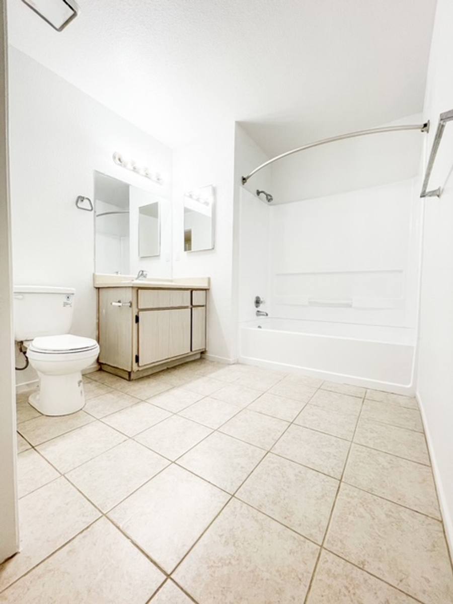 Apartment for rent at 3207 W Shields Ave, Fresno, CA 93722