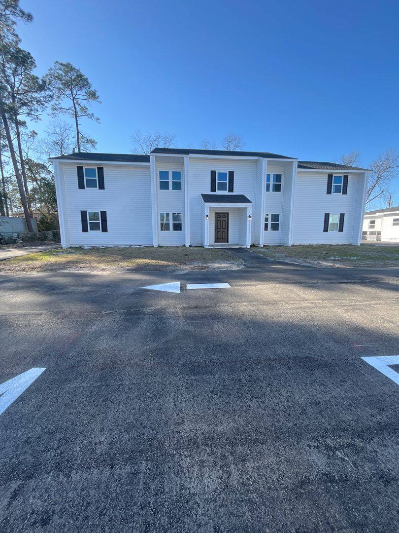 Apartment for rent at 30 Parsonage St, McRae Helena, GA 31055