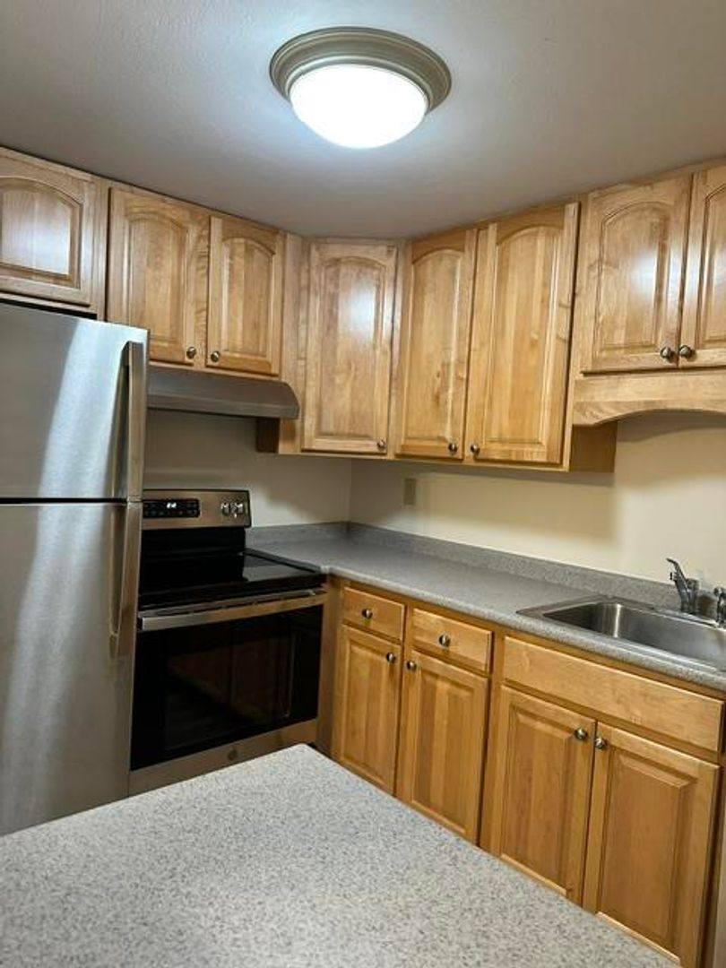 Apartment for rent at 5210 W Seneca St, Vernon, NY 13476