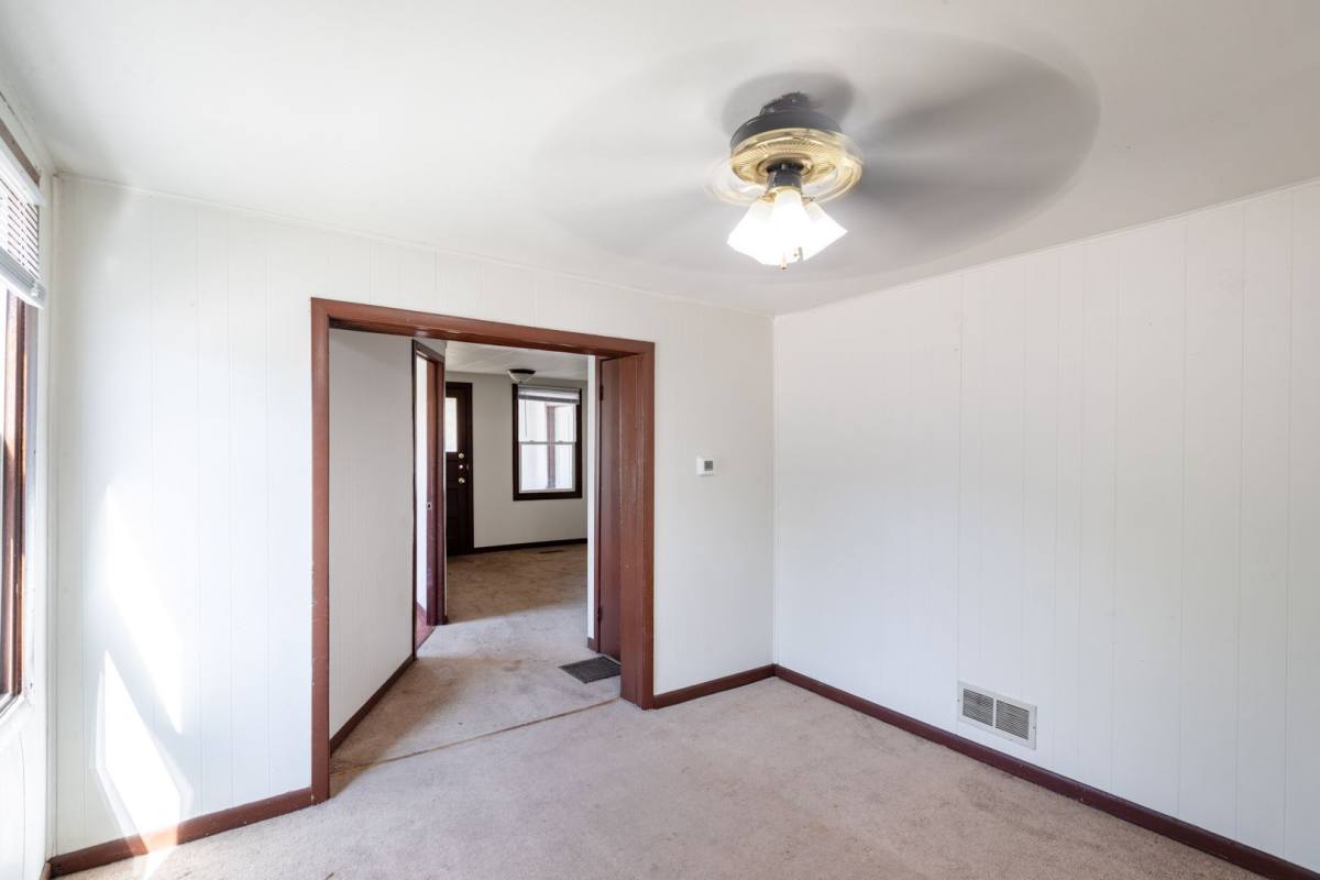 Apartment for rent at 602-604 9th St N, La Crosse, WI 54601