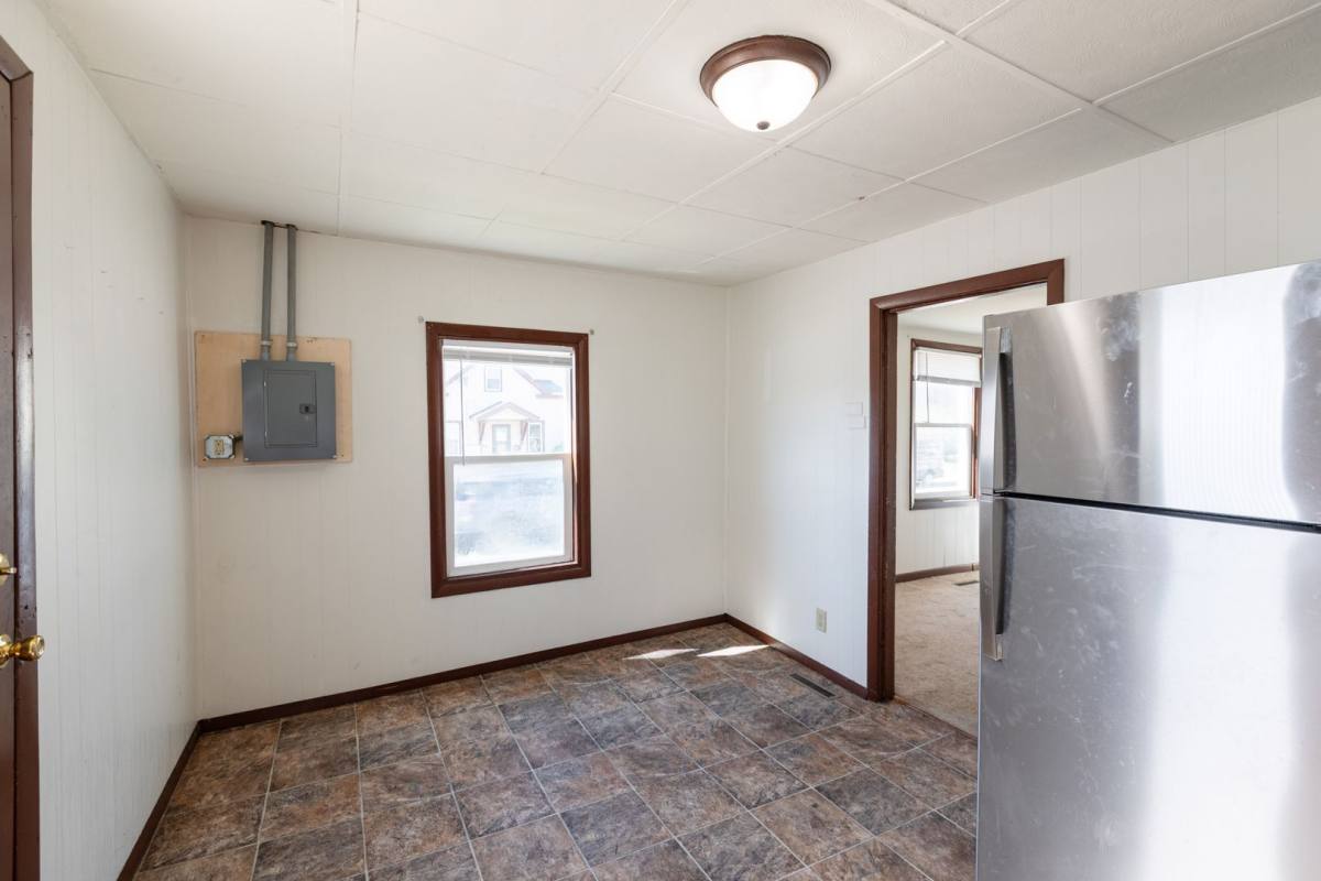 Apartment for rent at 602-604 9th St N, La Crosse, WI 54601