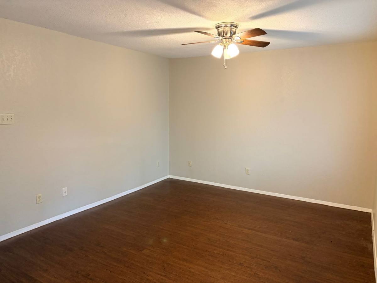 Apartment for rent at 1421 S 12th St, Waco, TX 76706