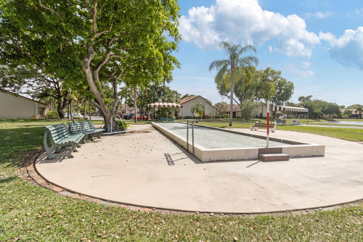 Condo for rent at 7831 Willow Spring Dr #524, Lake Worth, FL 33467