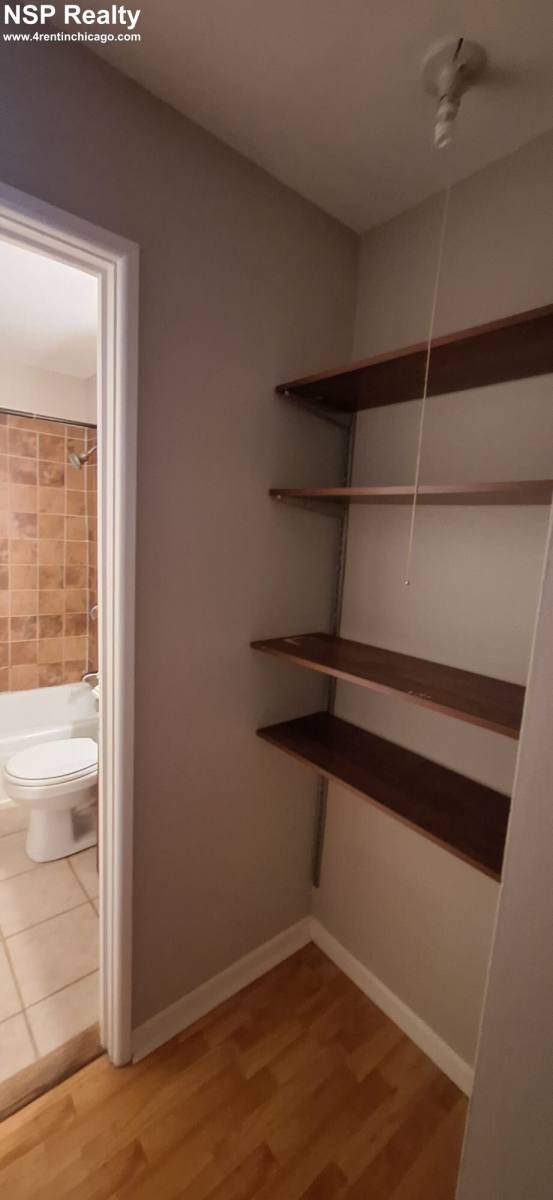 Apartment for rent at 3825 Pine Grove, Chicago, IL 60613