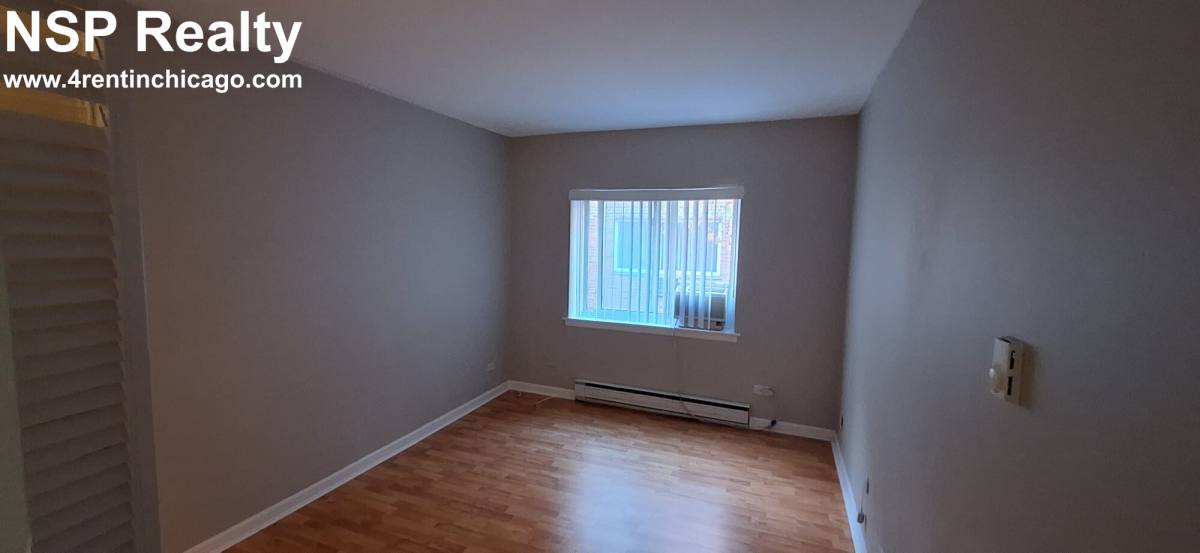 Apartment for rent at 3825 Pine Grove, Chicago, IL 60613