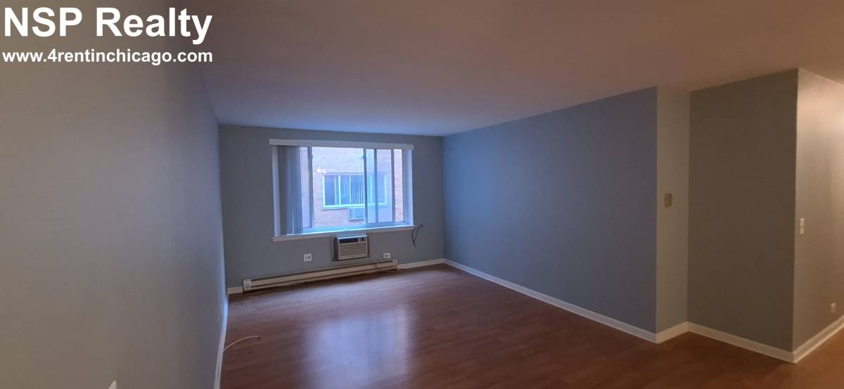 Apartment for rent at 3825 Pine Grove, Chicago, IL 60613