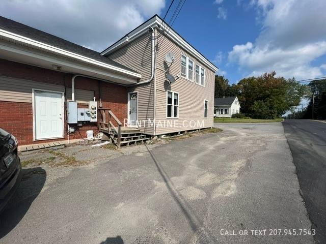 Apartment for rent at 1817 Hammond St #2, Bangor, ME 04401