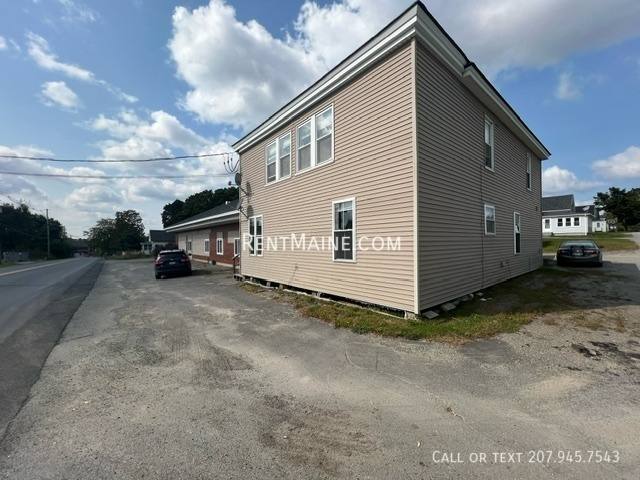 Apartment for rent at 1817 Hammond St #2, Bangor, ME 04401