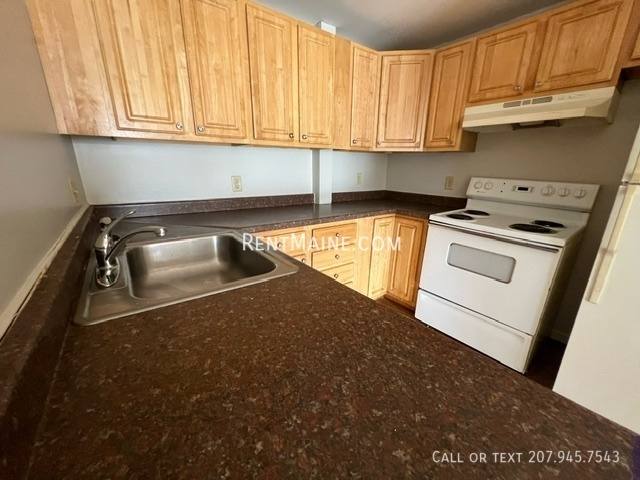 Apartment for rent at 1817 Hammond St #2, Bangor, ME 04401