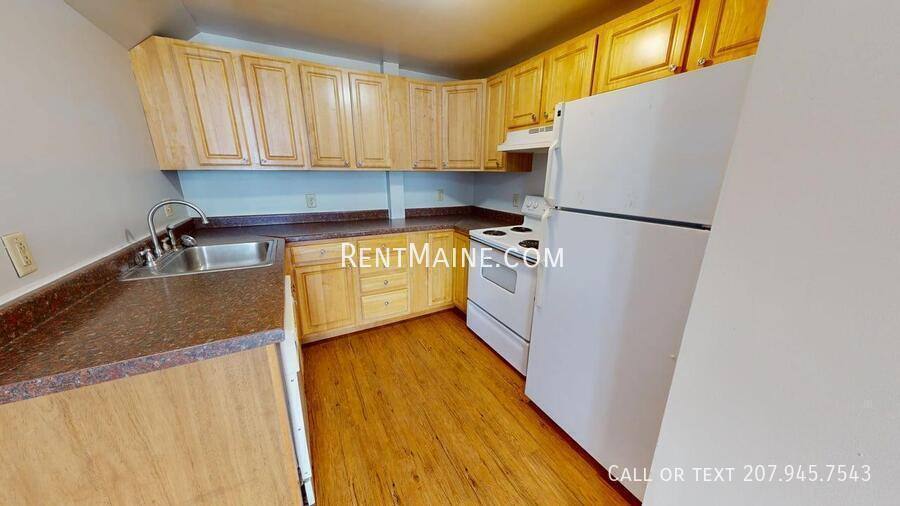 Apartment for rent at 1817 Hammond St #2, Bangor, ME 04401