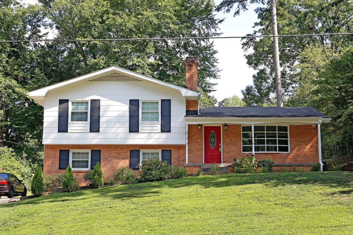 Apartment for rent at 2412 Commonwealth Dr, Charlottesville, VA 22901