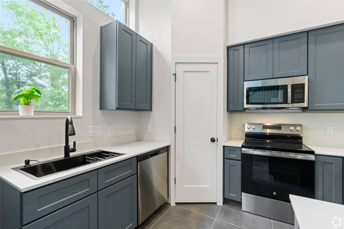 Apartment for rent at 13102 Beauty Berry Ridge Lane, Cypress, TX 77429