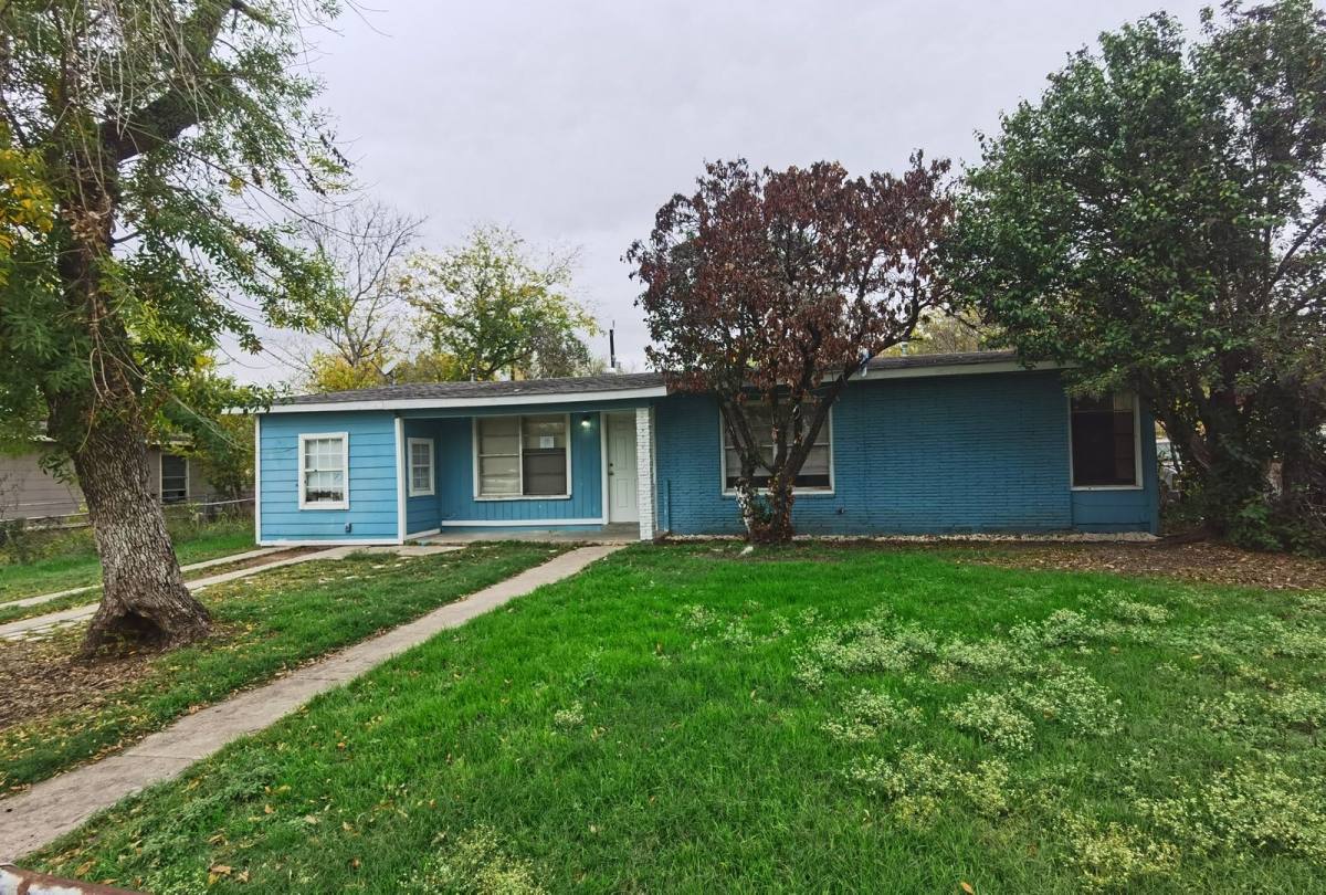 House for rent at 119 Knollwood Dr, San Antonio, TX 78227