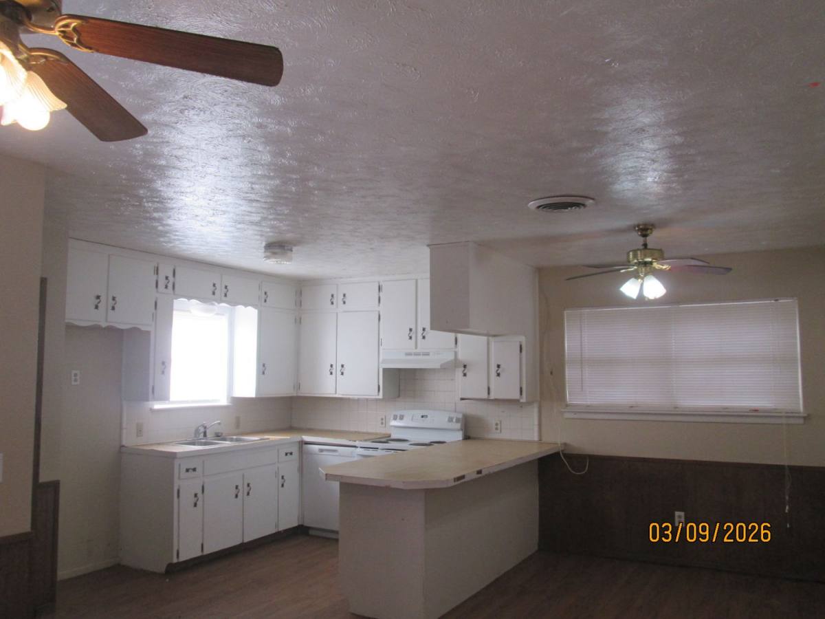 House for rent at 1321 Navajo Trail, Plainview, TX 79072