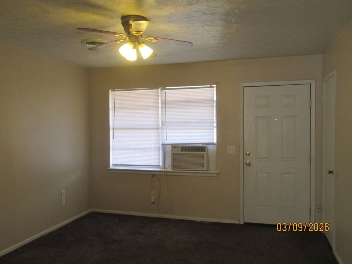 House for rent at 1321 Navajo Trail, Plainview, TX 79072