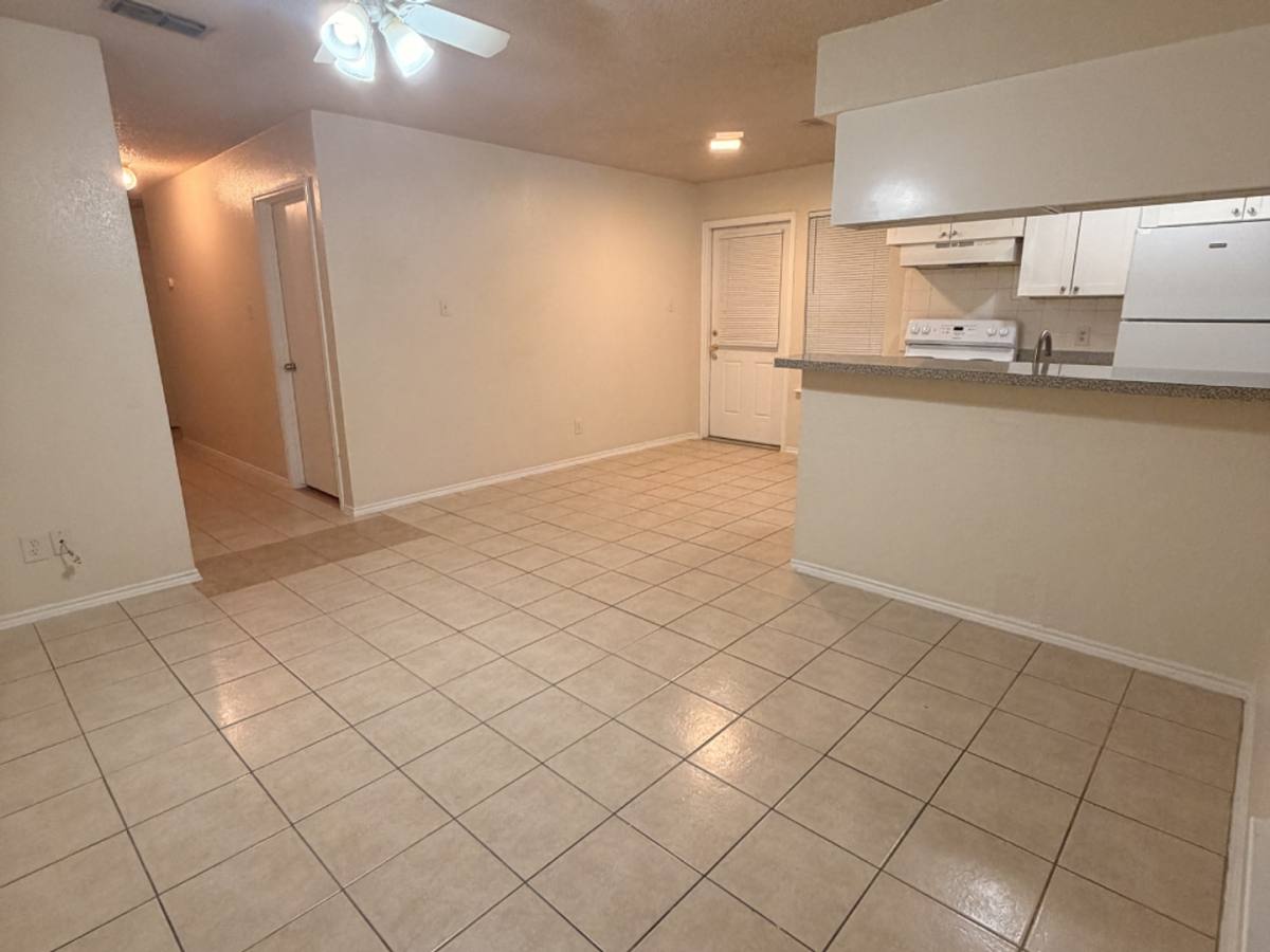 House for rent at 810 W Olmos Dr, San Antonio, TX 78212