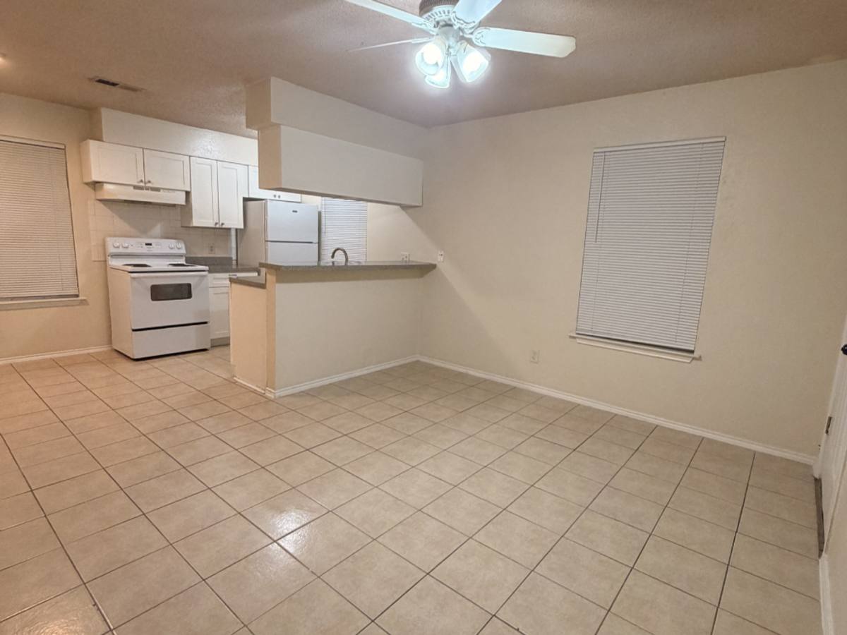 House for rent at 810 W Olmos Dr, San Antonio, TX 78212