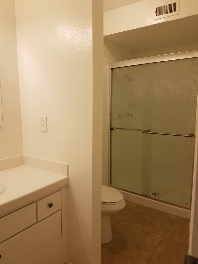 Apartment for rent at 340 W Fairway Dr, Orange, CA 92866