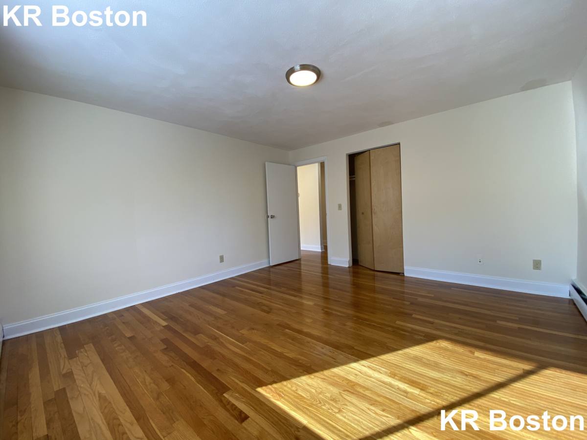 Apartment for rent at 222 Babcock St #3A, Brookline, MA 02446