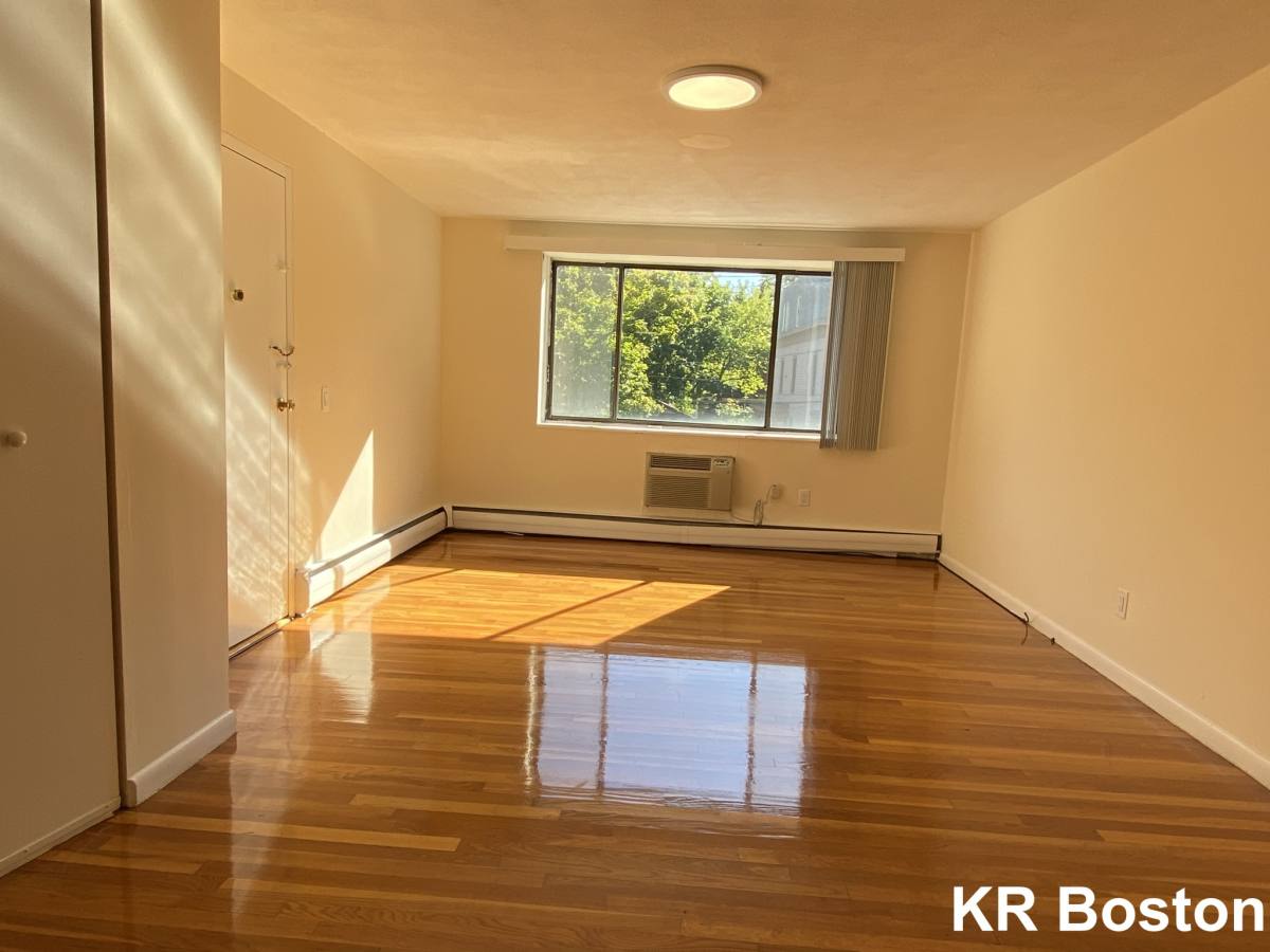 Apartment for rent at 222 Babcock St #3A, Brookline, MA 02446