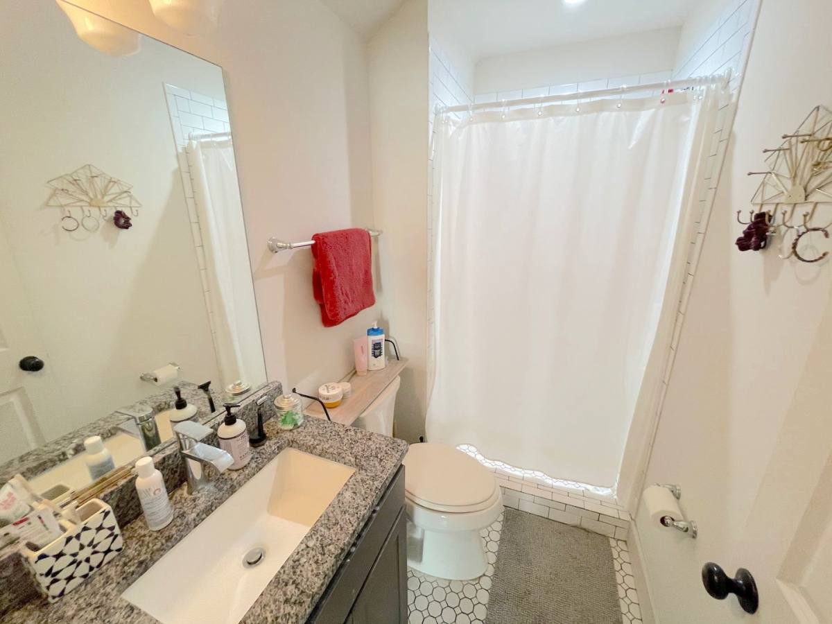Apartment for rent at 613 E Duffy Lane, Savannah, GA 31401