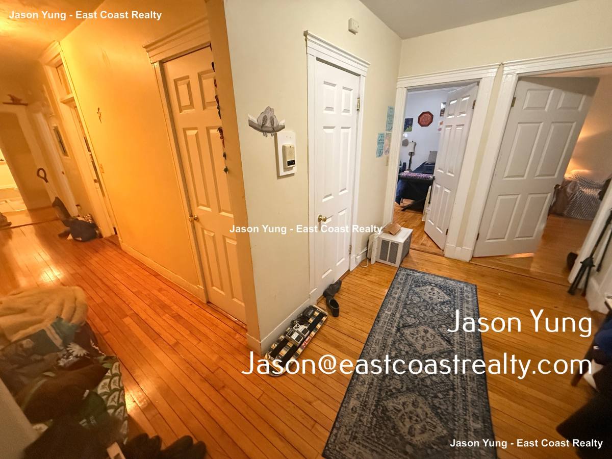 Apartment for rent at 142 Davis Ave #2, Brookline, MA 02445