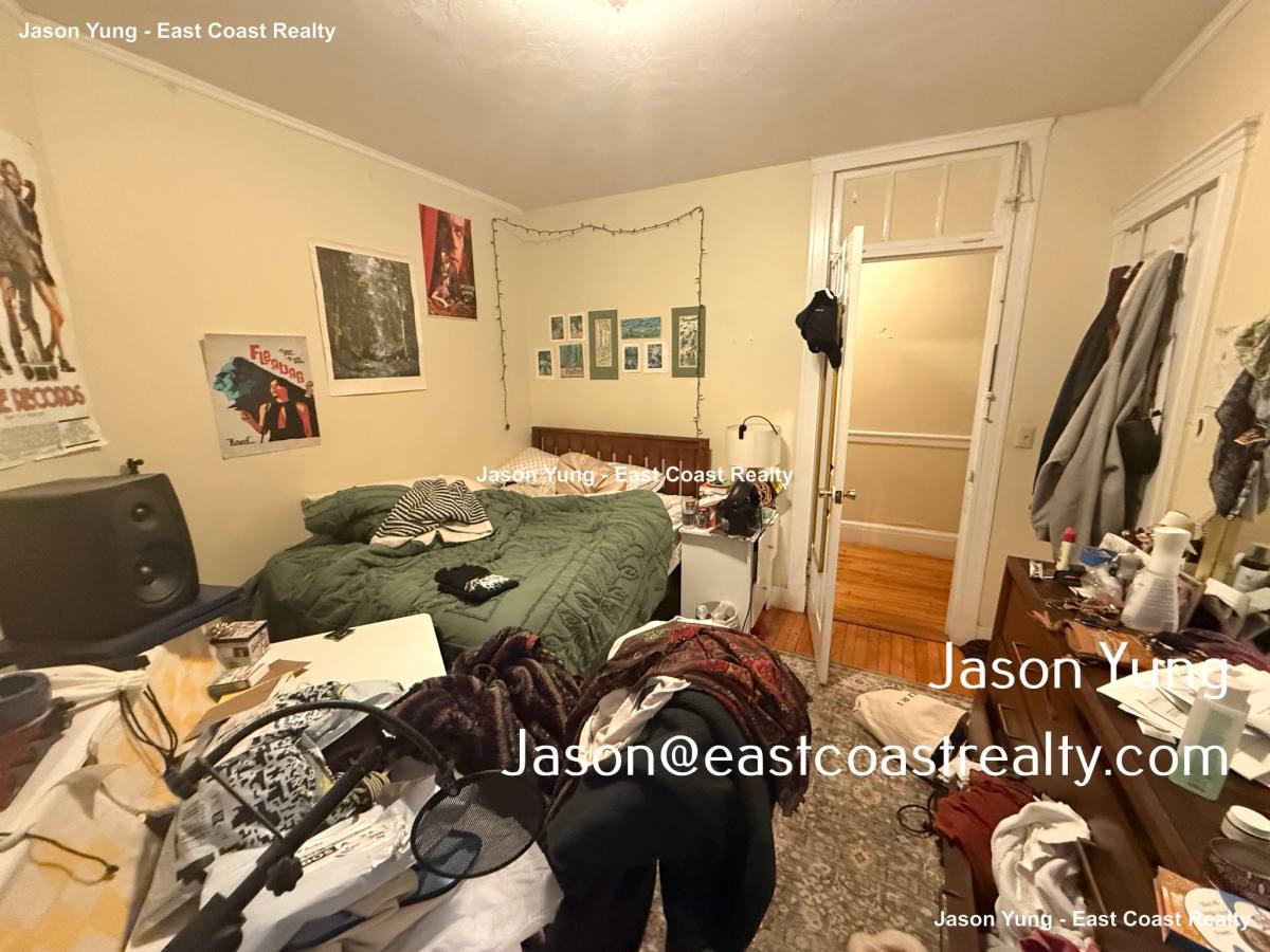 Apartment for rent at 142 Davis Ave #2, Brookline, MA 02445