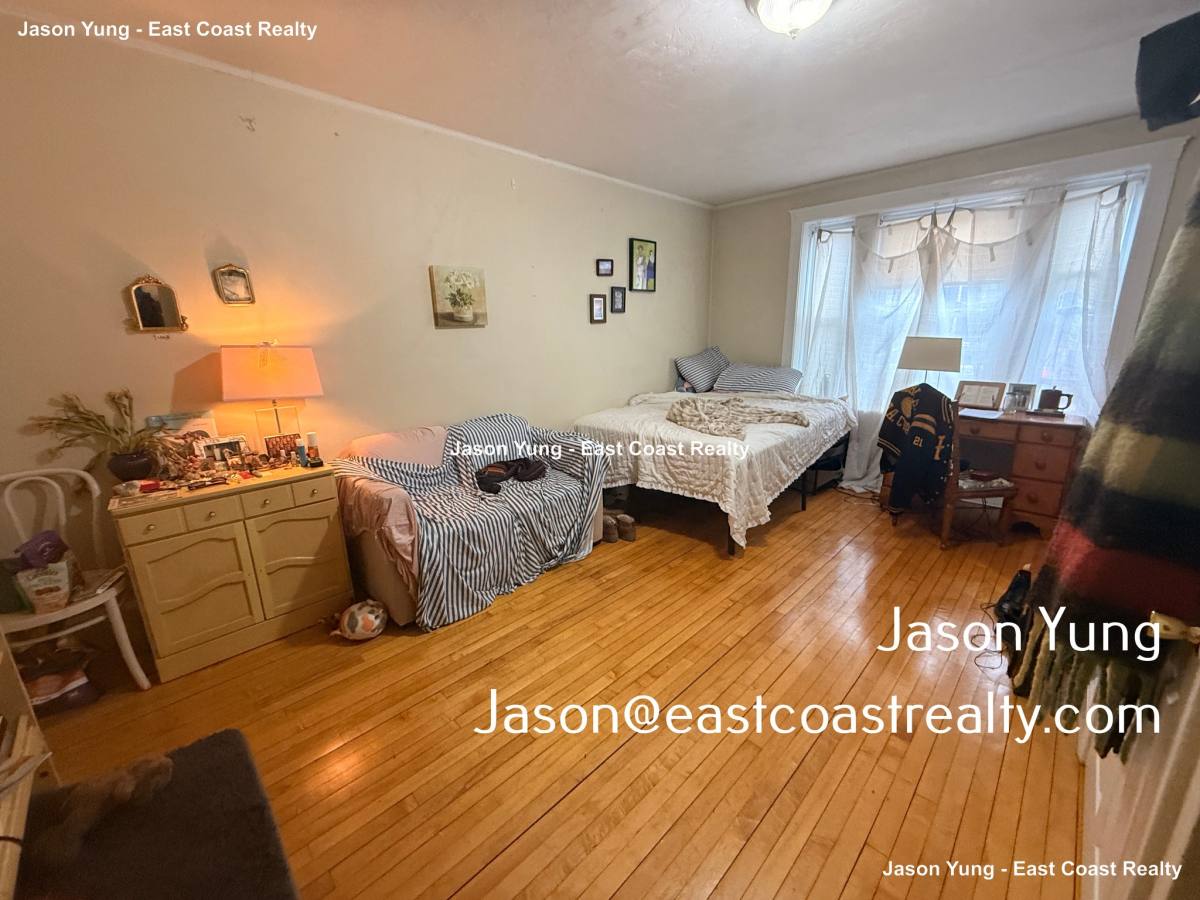 Apartment for rent at 142 Davis Ave #2, Brookline, MA 02445