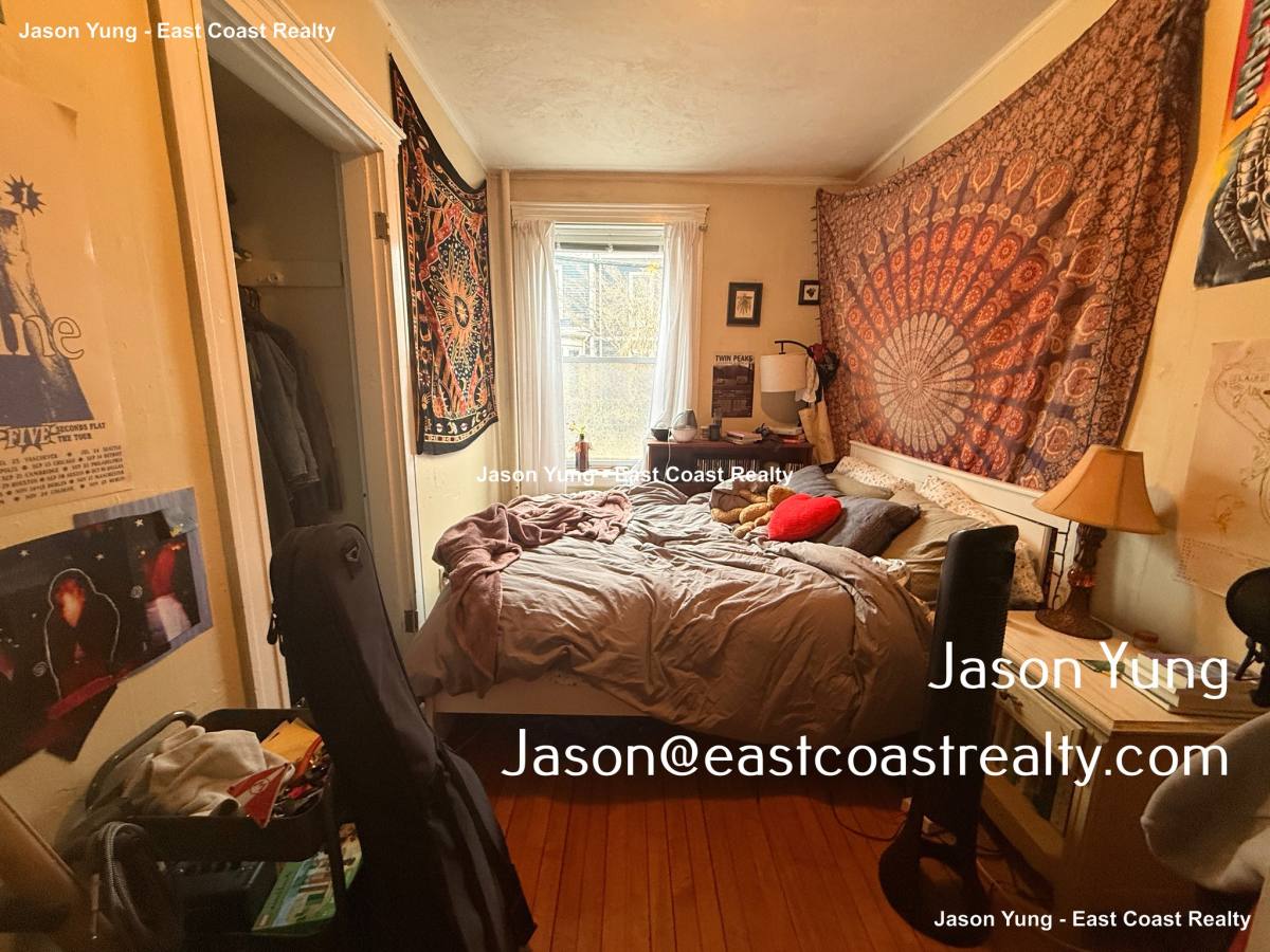 Apartment for rent at 142 Davis Ave #2, Brookline, MA 02445