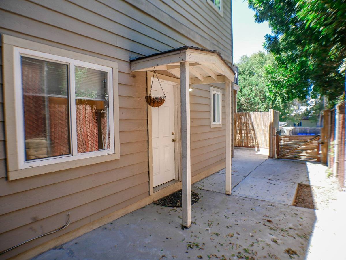 Apartment for rent at 4282-4284 Whittier St, San Diego, CA 92107