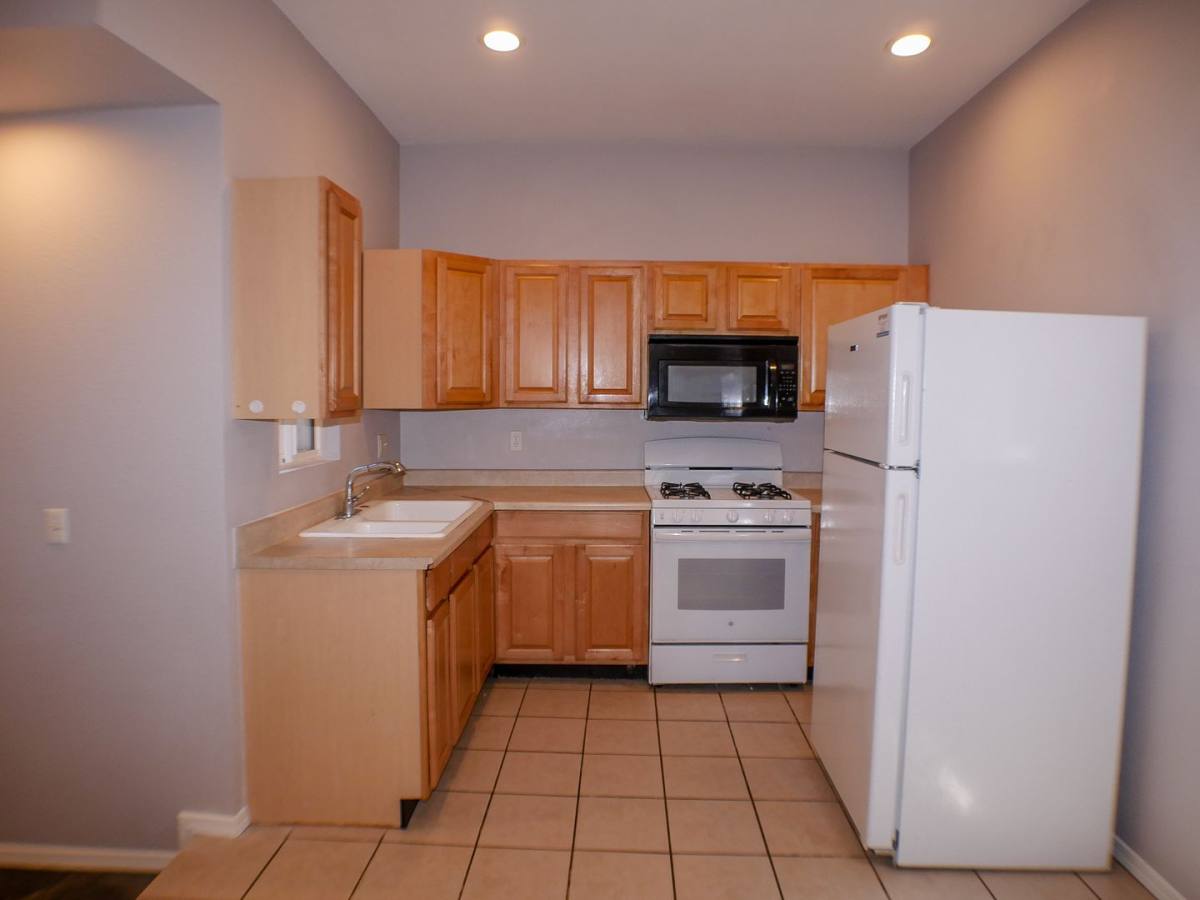 Apartment for rent at 4282-4284 Whittier St, San Diego, CA 92107
