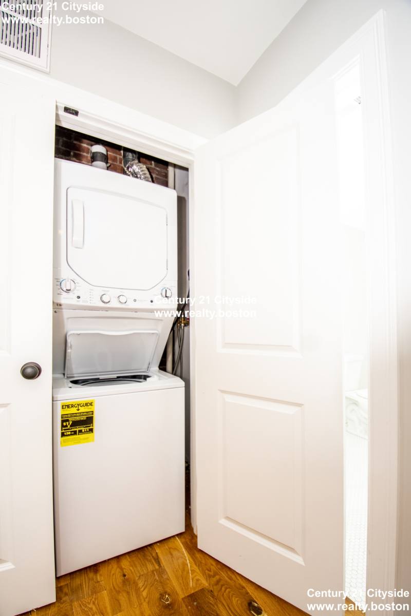 Apartment for rent at 142 Chelsea #2, East Boston, MA 02128