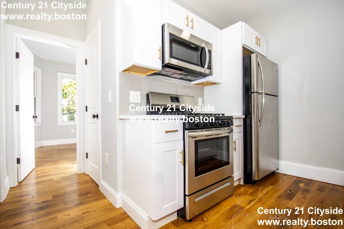 Apartment for rent at 142 Chelsea #2, East Boston, MA 02128