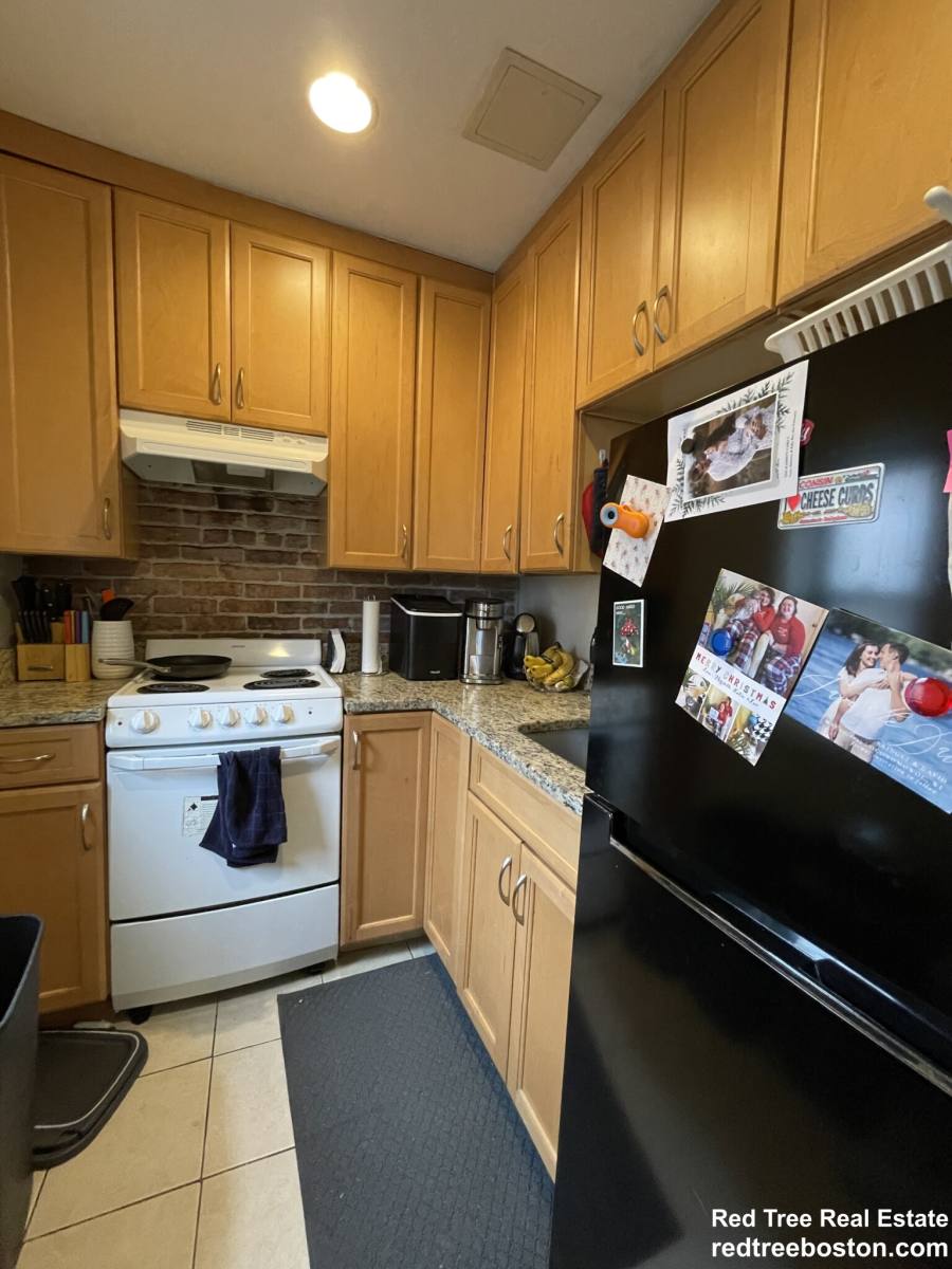 Apartment for rent at 914 Beacon St #2, Boston, MA 02215