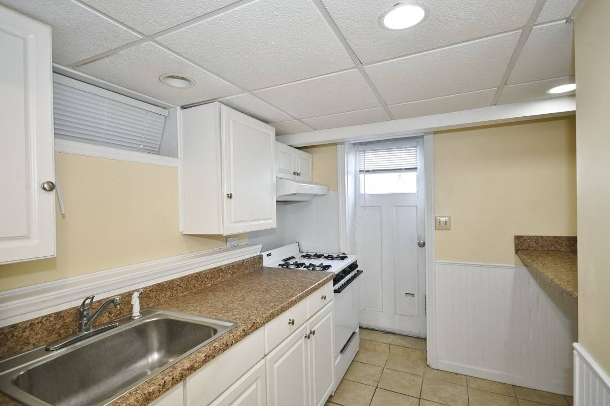 Apartment for rent at 2106 W St, Homestead, PA 15120