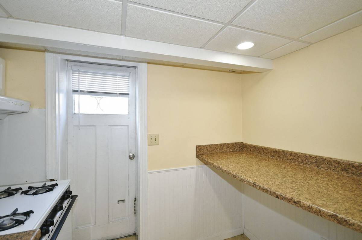 Apartment for rent at 2106 W St, Homestead, PA 15120