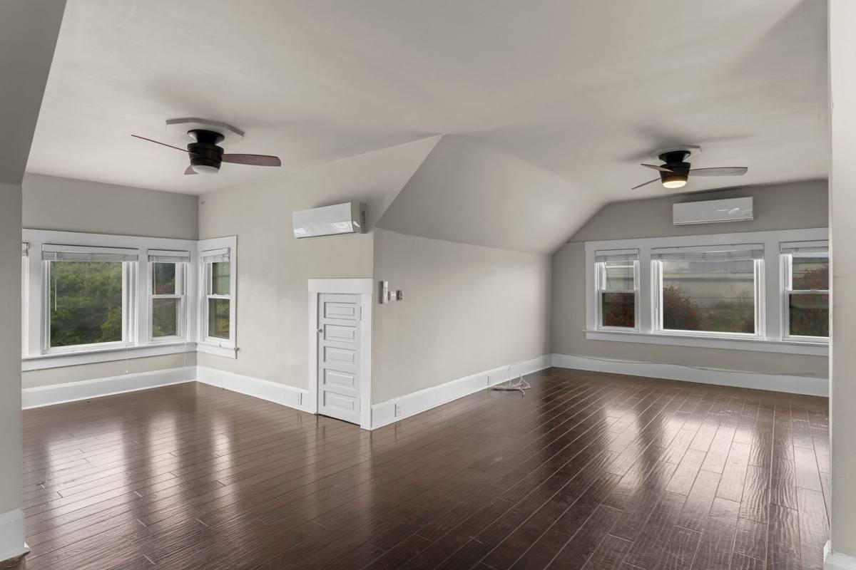 Apartment for rent at 531-535 W Juniper St, San Diego, CA 92101