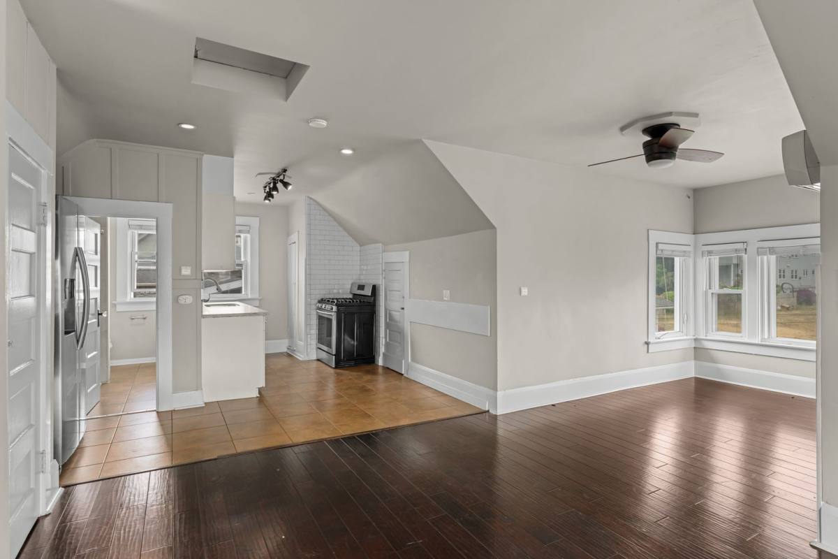 Apartment for rent at 531-535 W Juniper St, San Diego, CA 92101