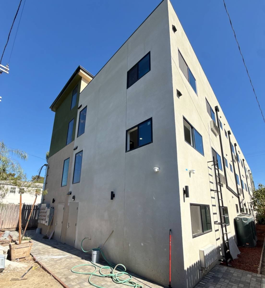 Apartment for rent at 1627 E 92nd St, Los Angeles, CA 90002