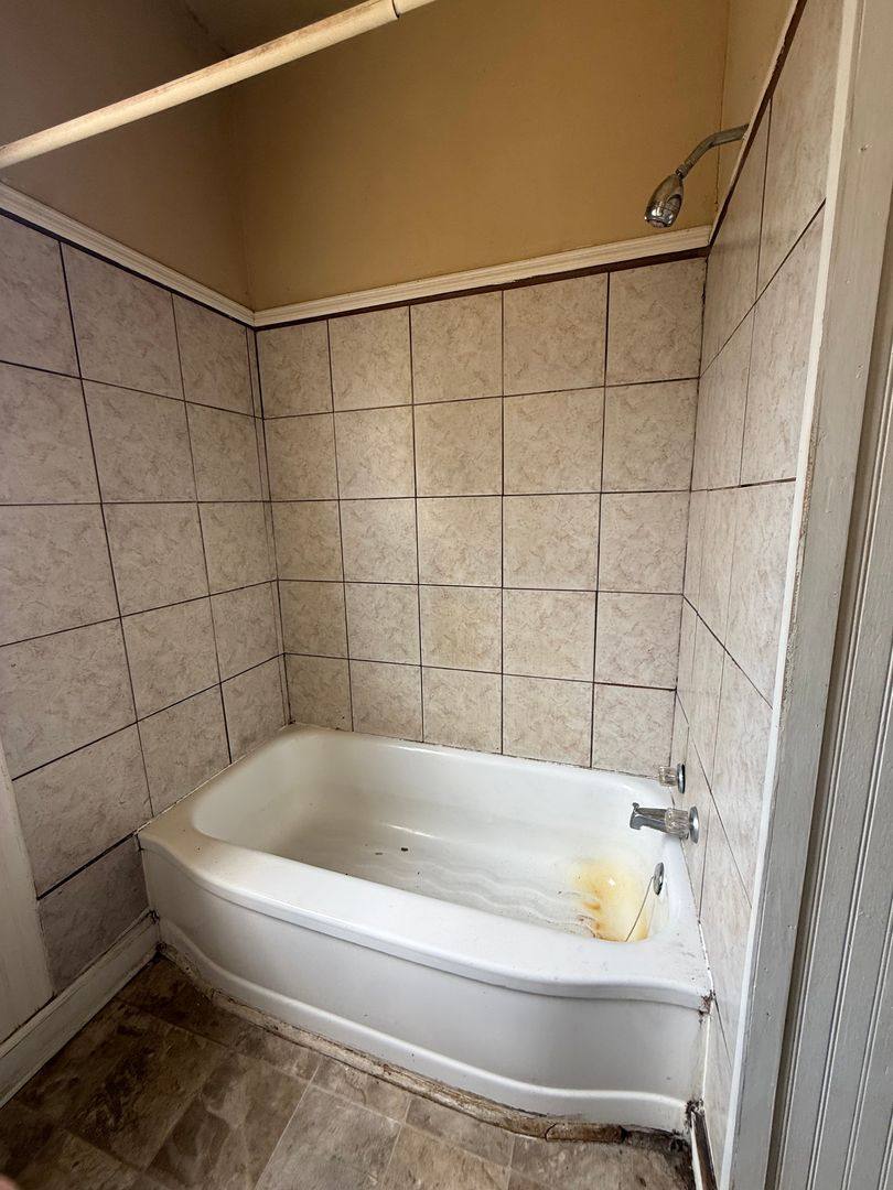 Apartment for rent at 213 Wilson St NE, Decatur, AL 35601