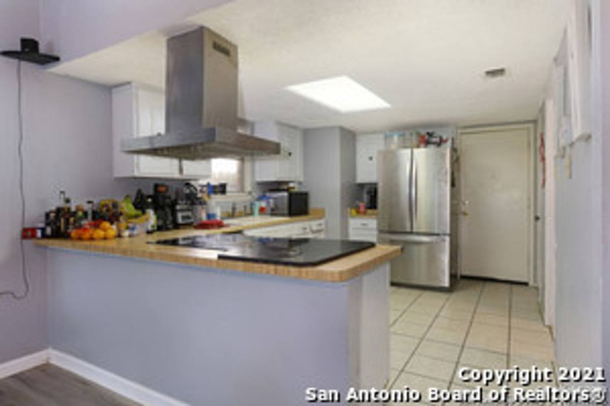 House for rent at 6510 Ridge Creek Dr, San Antonio, TX 78233