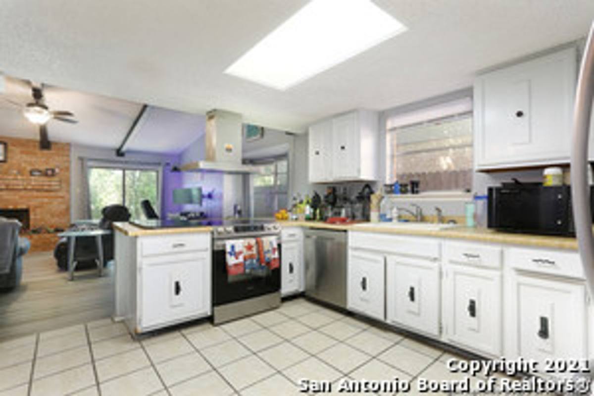 House for rent at 6510 Ridge Creek Dr, San Antonio, TX 78233