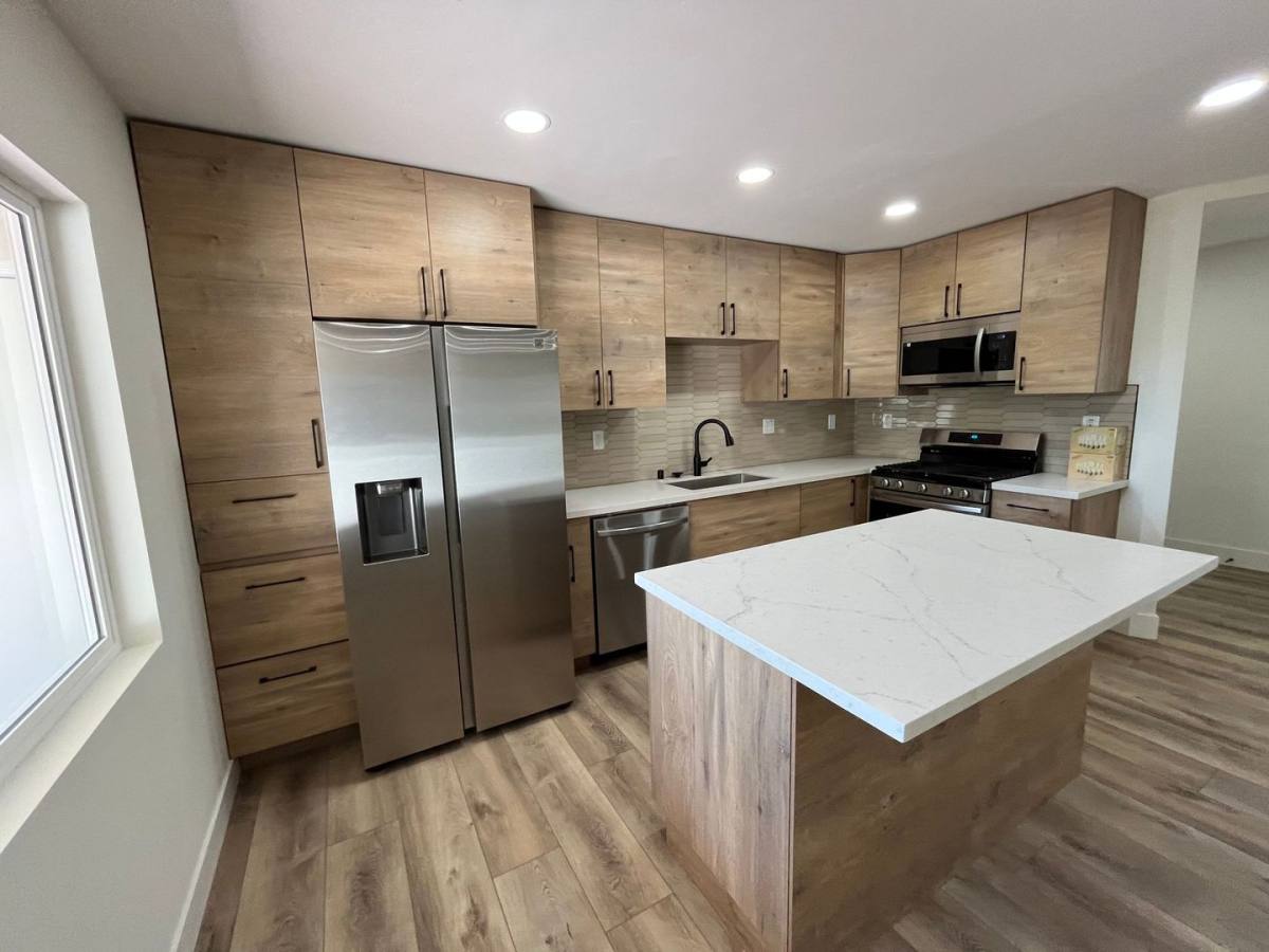 Townhouse for rent at 5165 Ewing St, San Diego, CA 92115