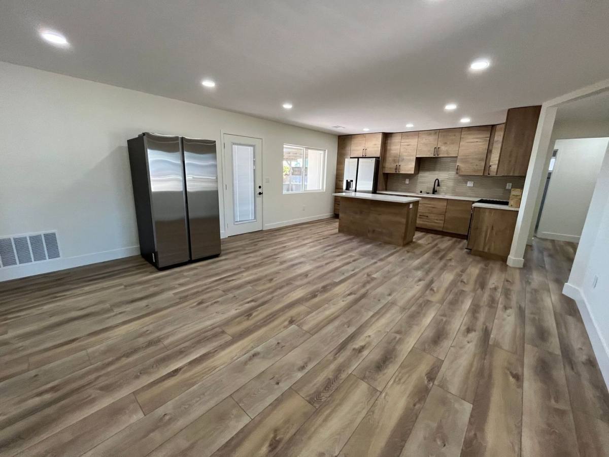 Townhouse for rent at 5165 Ewing St, San Diego, CA 92115