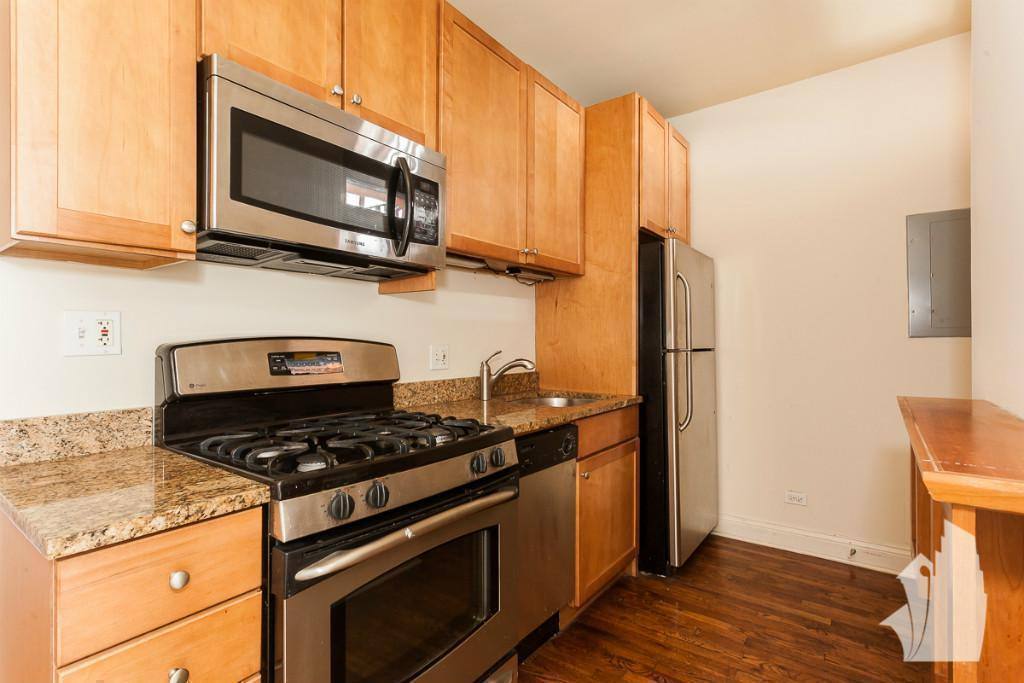 Condo for rent at 746 W Addison #E2, Chicago, IL 60613