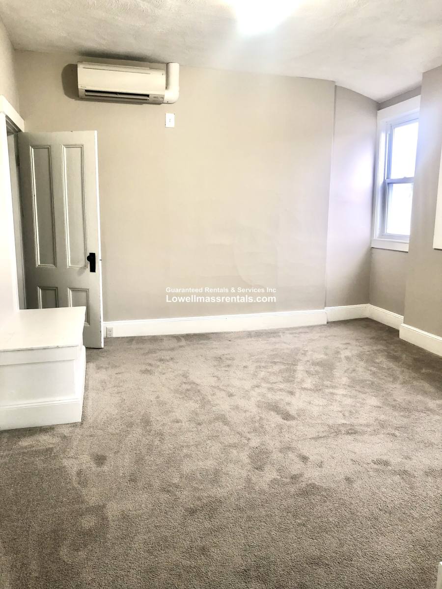 House for rent at 8 Middlesex St #5, North Chelmsford, MA 01863