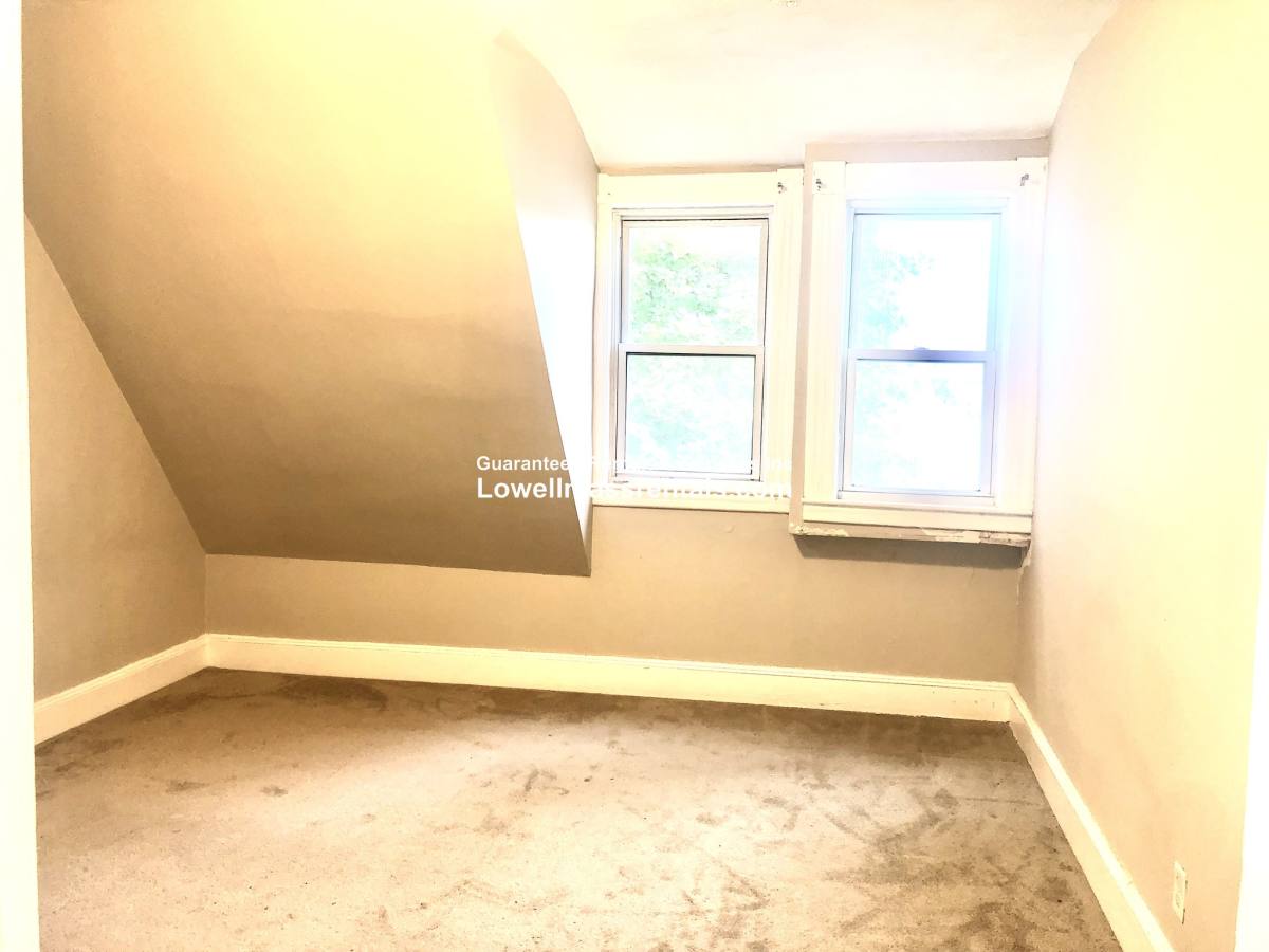 House for rent at 8 Middlesex St #5, North Chelmsford, MA 01863